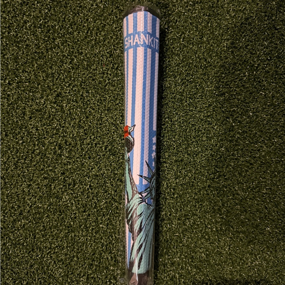 SHANK It Golf Blue and White Striped putter grip.